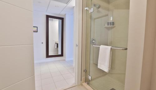 Deluxe Queen Room with Two Queen Beds - Smoking