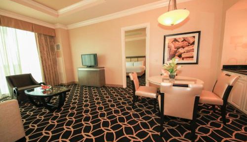 King Suite with Spa Bath