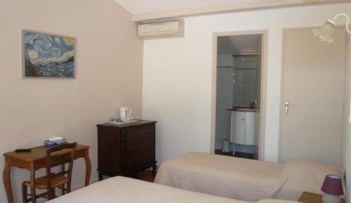 Triple Room with Private Bathroom