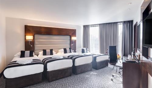 Deluxe Quadruple Room