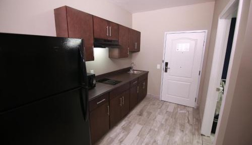 King Kitchenette Suite