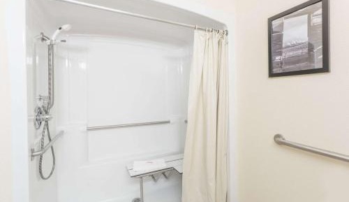 King Room - Mobility Access/Non-Smoking