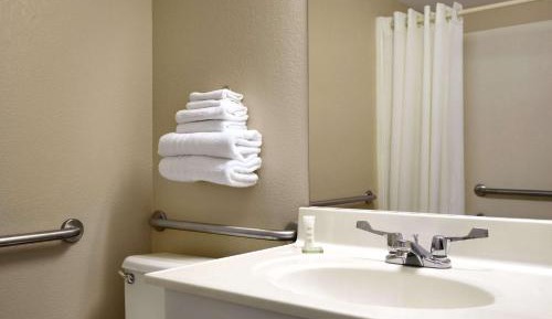 Queen Room - Disability Access/Non-Smoking
