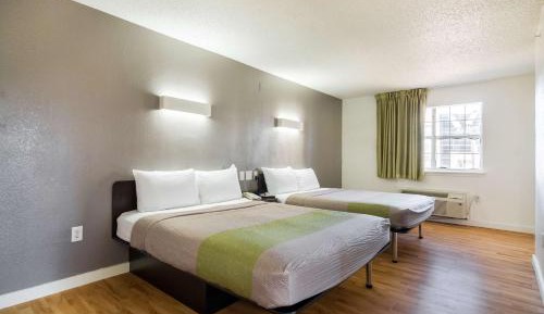 Queen Room with Two Queen Beds - Disability Access - Non-Smoking
