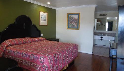 Standard King Room
