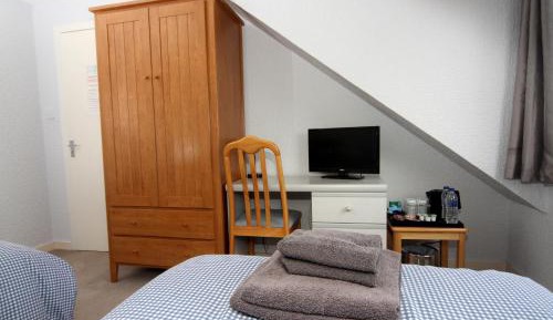 Twin Room with Bathroom