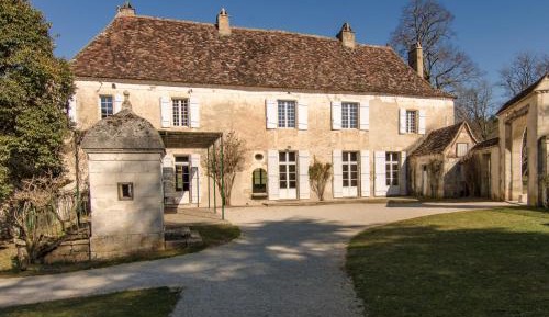 Ten-Bedroom Holiday Home