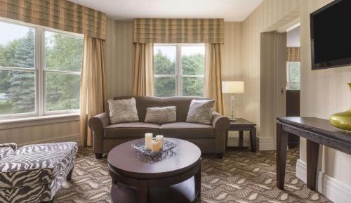 One-Bedroom Suite