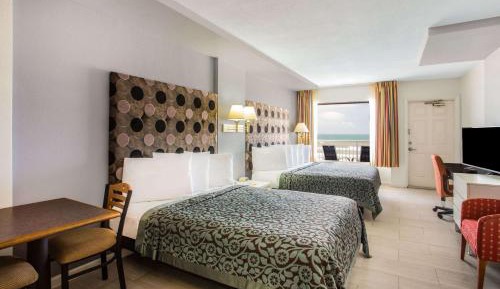 1 King Bed and 1 Queen Bed, Ocean Front, Efficiency, Non-Smoking