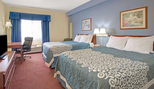 Queen Room with Two Queen Beds - Non-Smoking