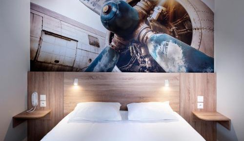 1 Double Bed - Superior Room