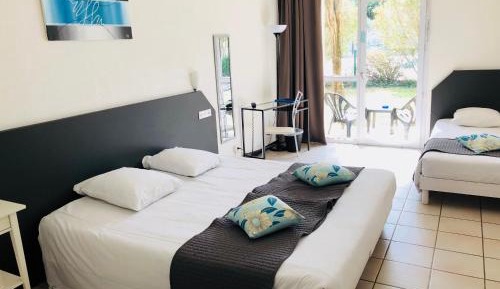 Triple Room with Pool View