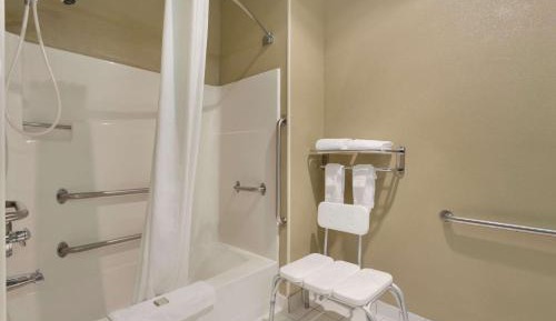King Room - Disability Access - Non-Smoking