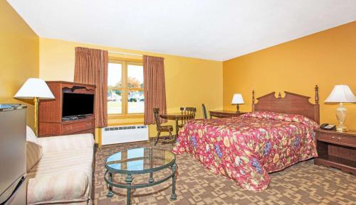 Queen Room - Non-Smoking