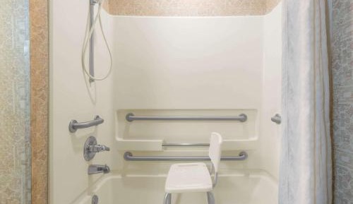 Queen Suite with Sofa Bed  - Disability Access 