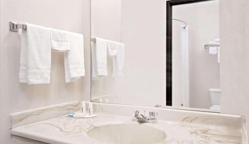 King Suite with Spa Bath - Smoking