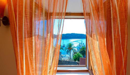 Studio Apartment with Sea View