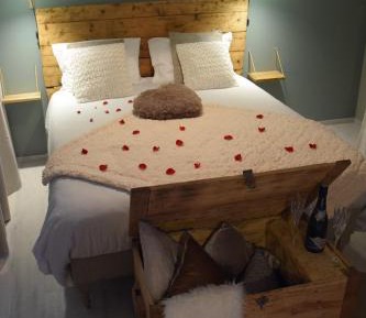 Deluxe Double Room with Bath