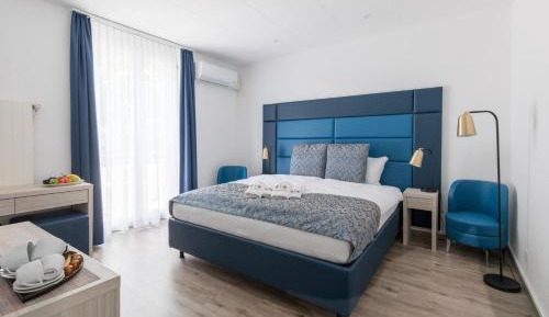 Deluxe Double Studio King size bed