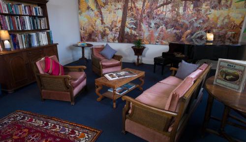 Superior King Room with En Suite Bathroom