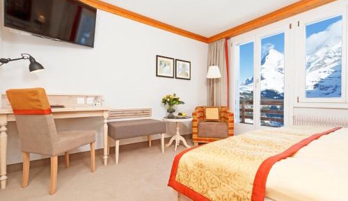 Double room with Eiger mountain view