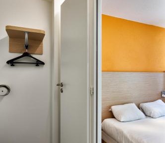 Double Room with 1 Double Bed