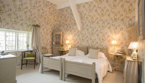 Twin Room with Shower