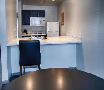 King Suite - Disability Access with Kitchenette