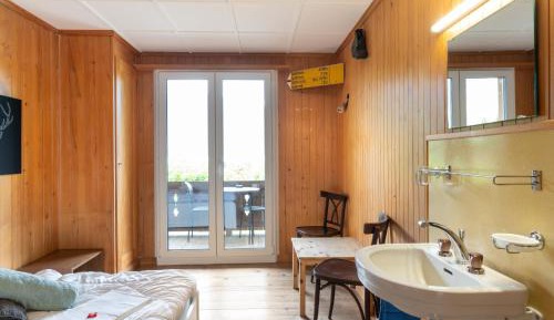 Double Room with Shared Bathroom and Lake View