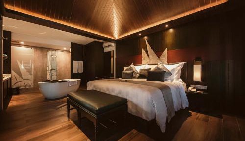 The Layonsari Suite with Pool View