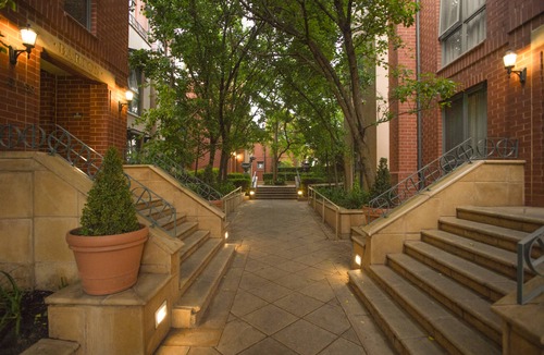 North Adelaide Hotel | Majestic Old Lion Apartments