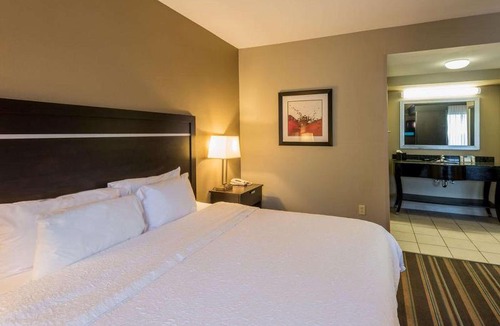 New Albany Hotel | Hampton Inn New Albany