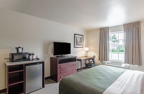 Barron Hotel | Cobblestone Inn & Suites - Barron