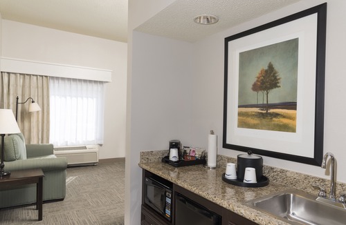 Manchester Hotel | Hampton Inn & Suites Hartford-Manchester