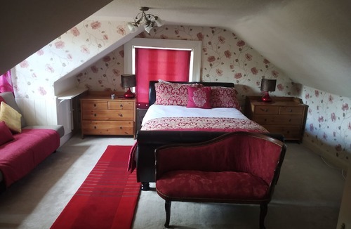 Busby Hotel | Busby Apartments