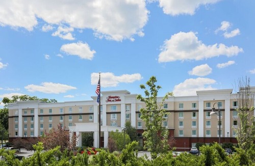 Crown Heights Hotel | Hampton Inn & Suites Poughkeepsie