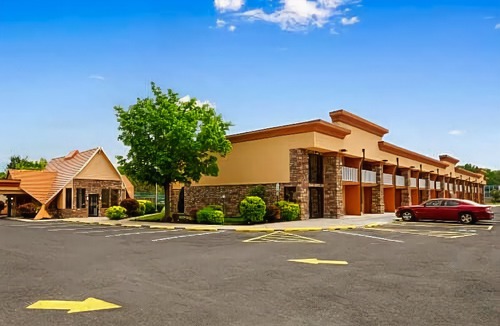 North Plainfield Hotel | Howard Johnson by Wyndham North Plainfield