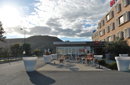 Le Pouzin Hotel | Ibis Loriol le Pouzin