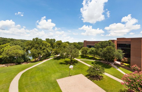 Grapevine Hotel | Hilton DFW Lakes Executive Conference Center