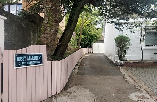 Busby Hotel | Busby Apartments