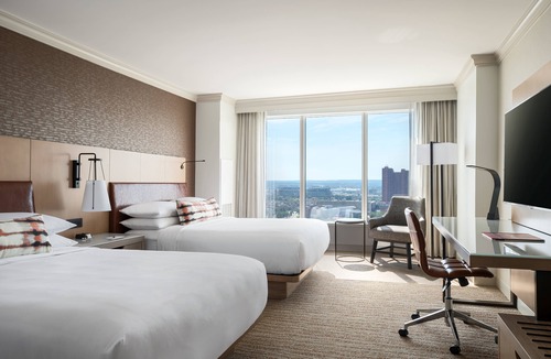 Harbor East Hotel | Baltimore Marriott Waterfront