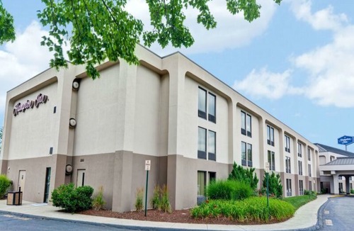 Milford Hotel | Hampton Inn Milford