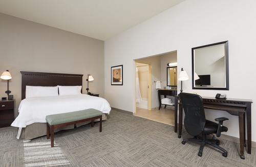 Manchester Hotel | Hampton Inn & Suites Hartford-Manchester