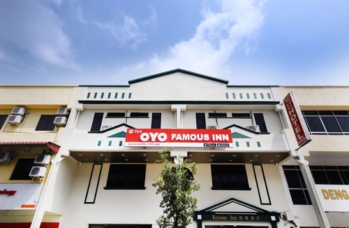 Taman Melaka Raya Hotel | OYO 764 Hotel Famous Inn