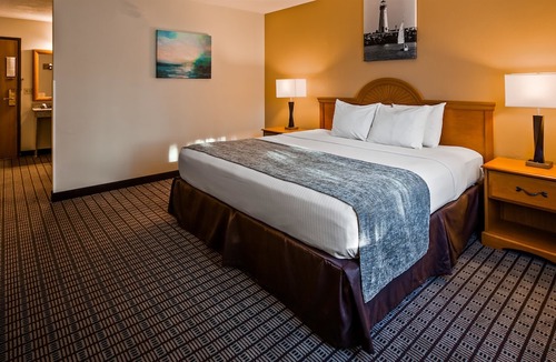 Sturgeon Bay Hotel | Best Western Maritime Inn