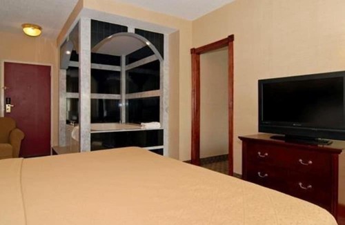 Trevose Hotel | Quality Inn & Suites Bensalem