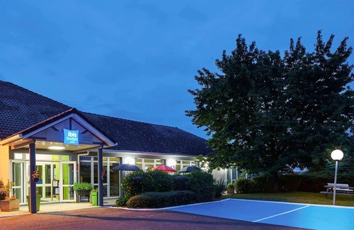 Coignieres Hotel | Ibis Budget Versailles Coignieres
