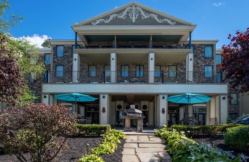 Lewiston Hotel | Niagara Crossing Hotel and Spa