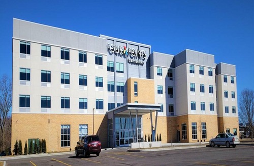 Simonton Lake Hotel | Four Points by Sheraton Elkhart