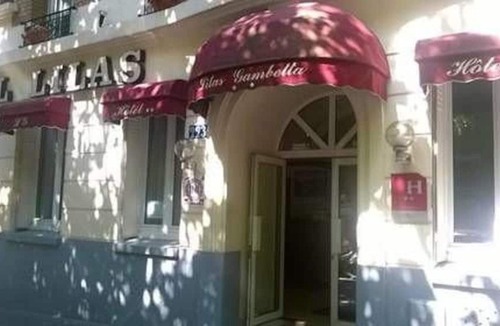 Saint-Fargeau Hotel | Hipotel Lilas Gambetta